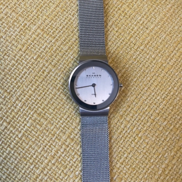SKAGEN women's watch - Picture 1 of 8